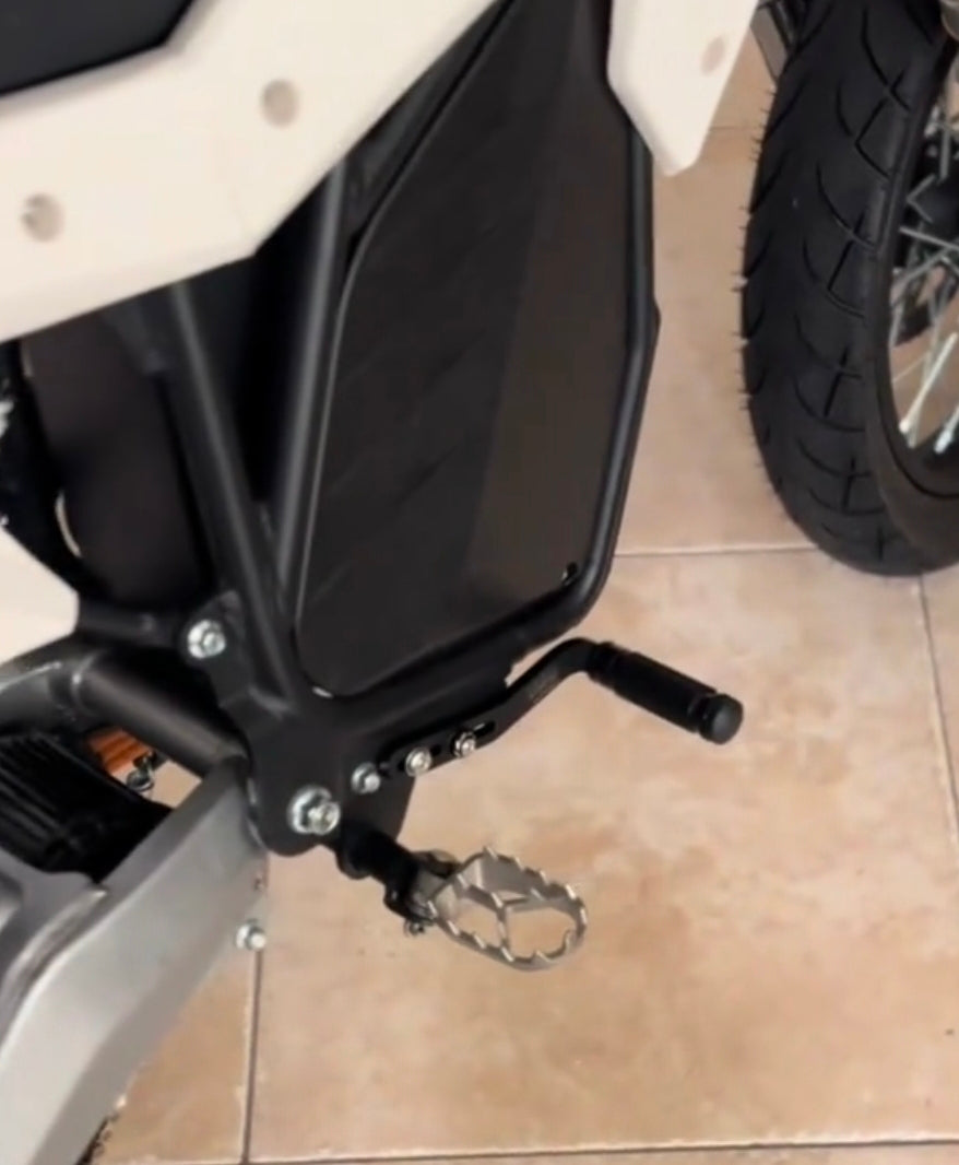 Rtr/rizzler footlock