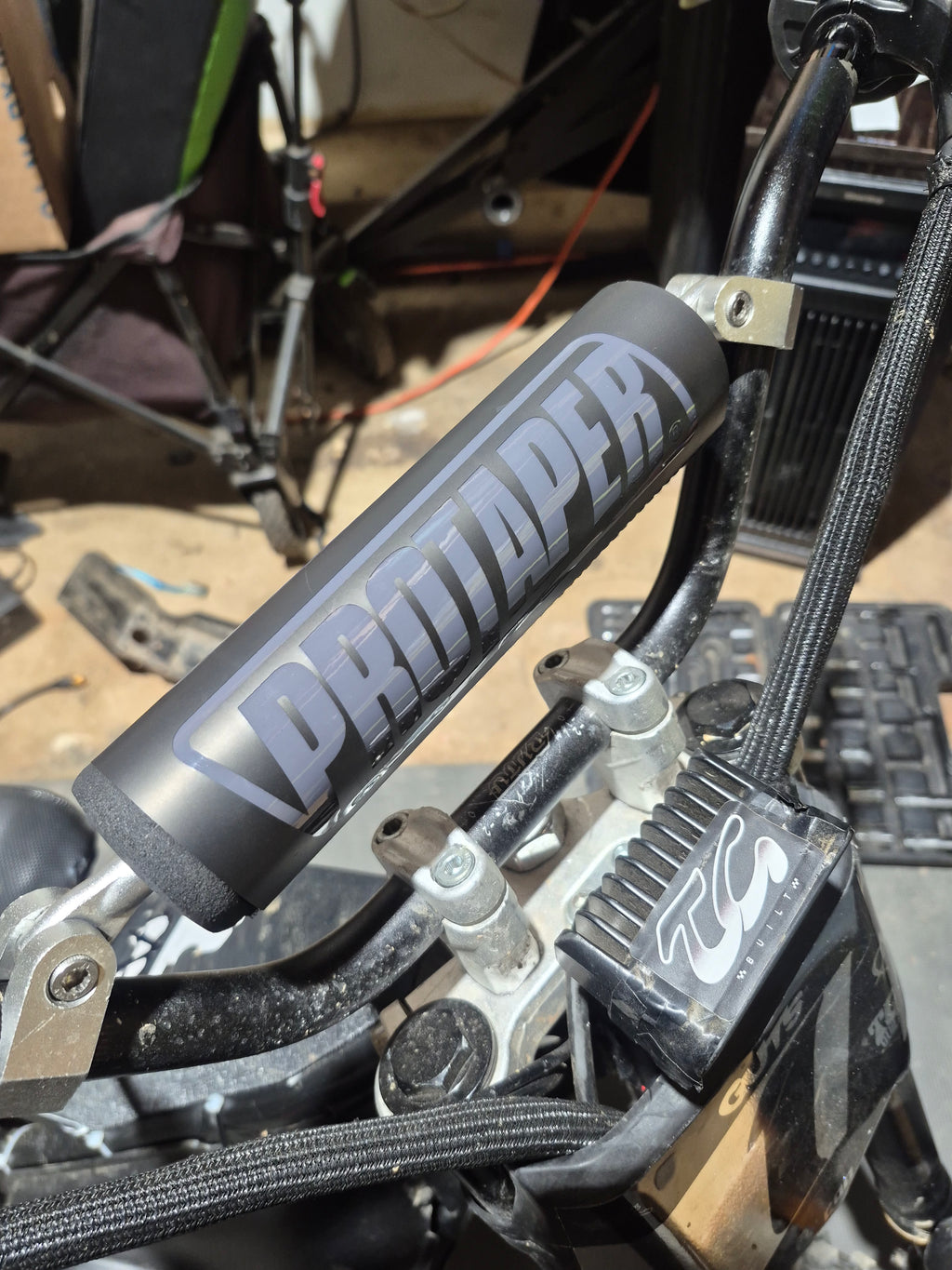 Black/Stealth pro taper bar pad